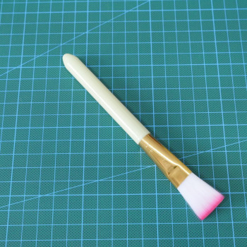 Синтетическая кисть "Розовый хвостик" ( желтый) 1 шт
