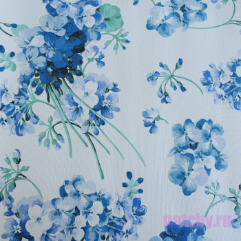 Кожзам синие цветы на белом 30 х 70 см
